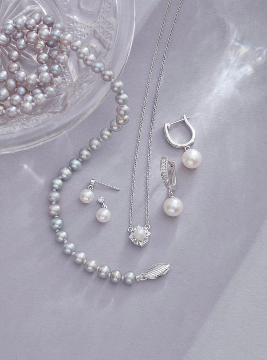 Rhodium-Plated White Gold